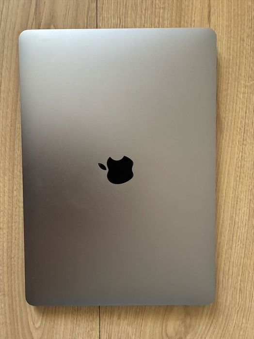MacBook Air 13" 2020 (i5 / 8 GB / 256 GB)