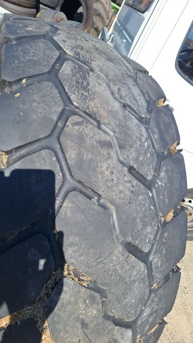 Opona opony 20.5r25 20.5/25 Brigestone