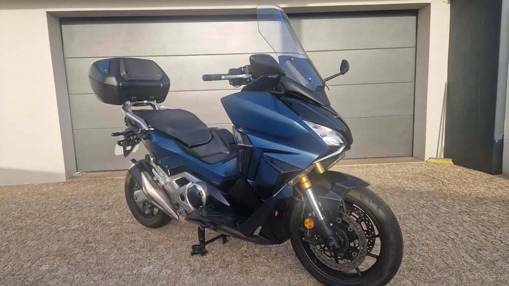Honda Forza 750cc