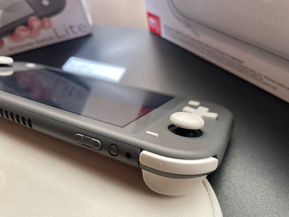 Nintendo Switch Lite – impecável, como nova