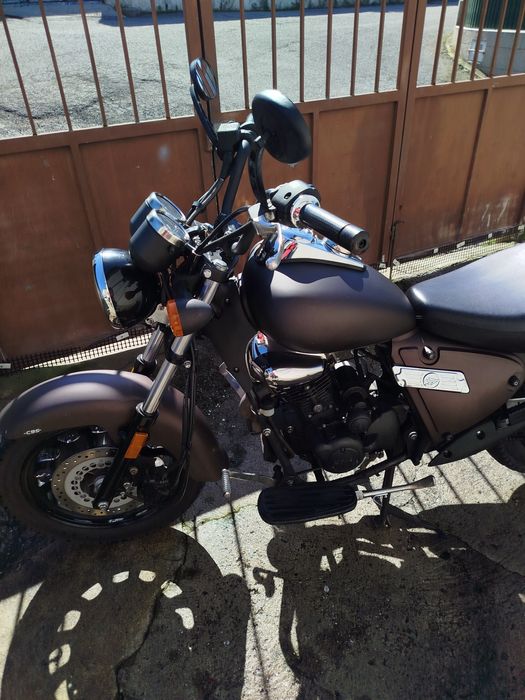 Vendo moto 125 a trabalhar bem