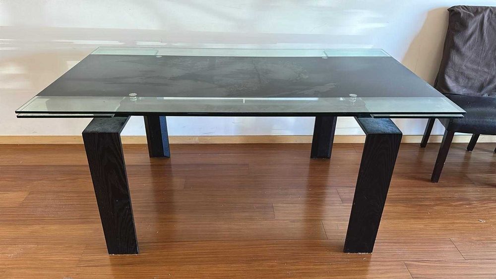 Mesa de vidro rebatível