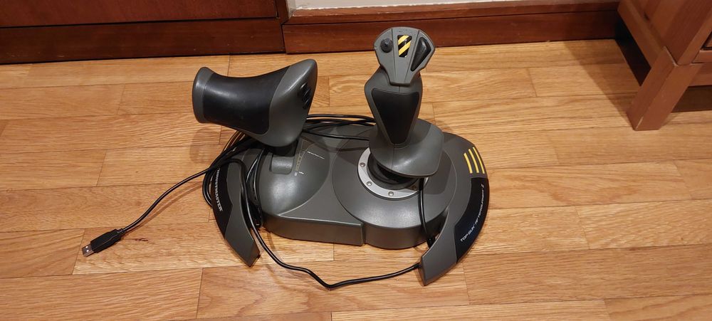 Joystick Top Gun Thrustmaster