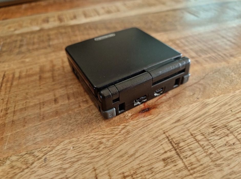 Nintendo Game Boy Advance SP