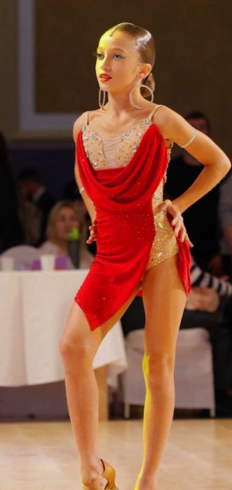 Продаю сукню латина юніори на зріст 136- 146.