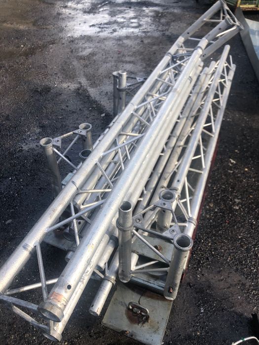 Estrutura Truss tubular de 3 pontos