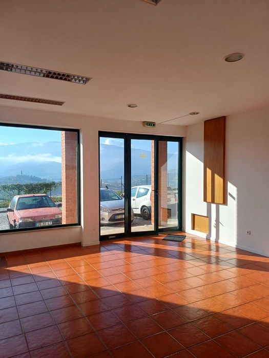 Espaço comercial 100M2