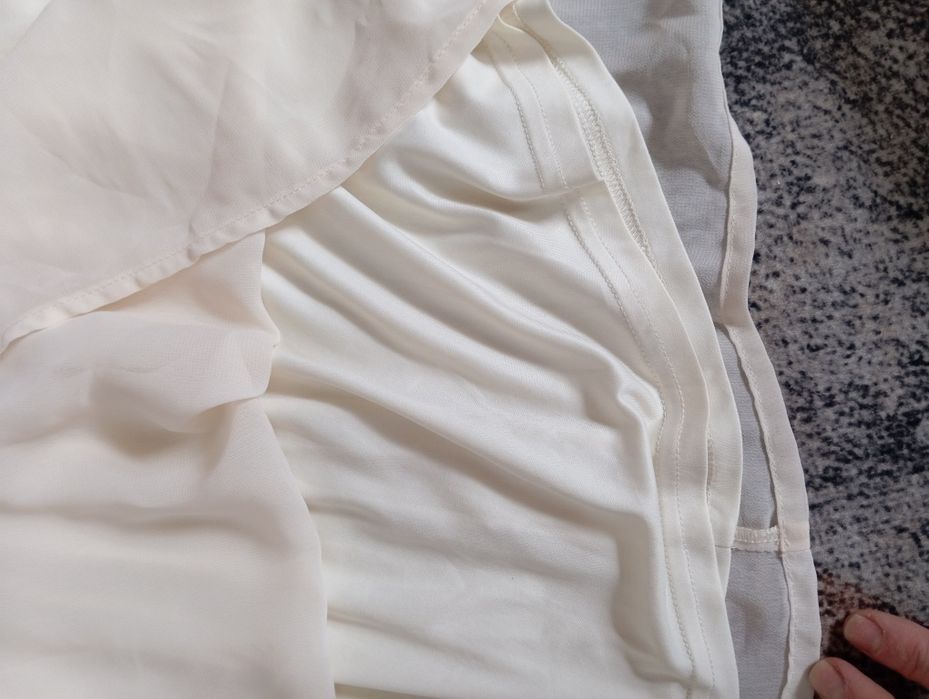 Sukienka jak nowa ecru,36/40zł, śliczna