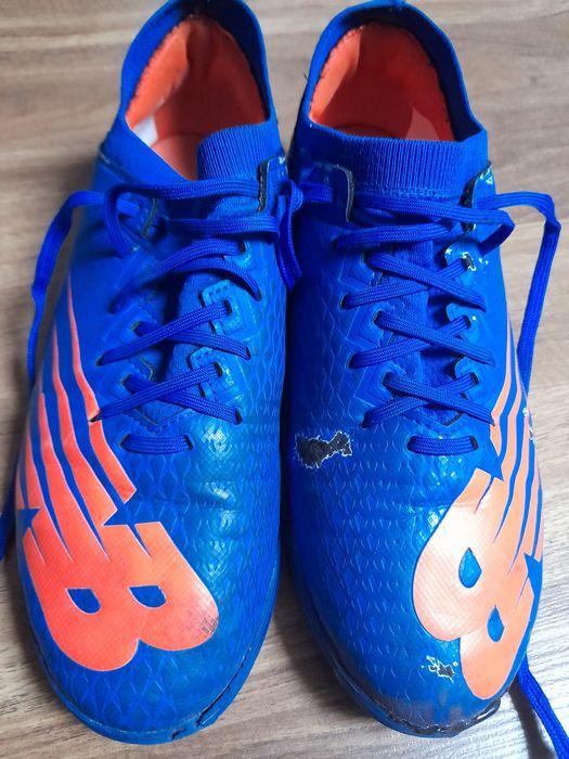 Buty halówki r. 39 sportowe trochę uszkodzone