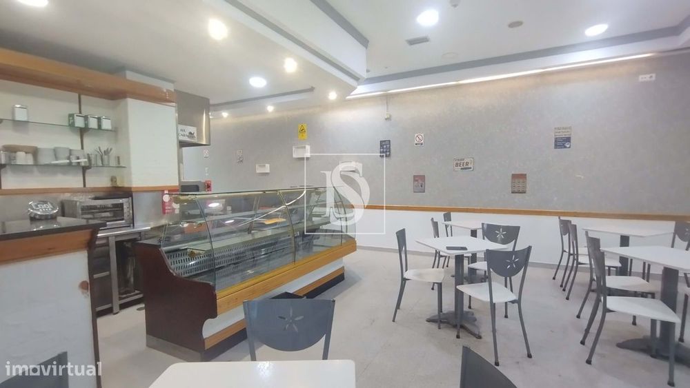 Espaço comercial - Café/Pastelaria em Vila Nova da Barquinha