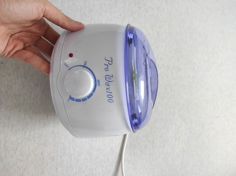 Podgrzewacz do wosku + 100g wosku- świetny stan!