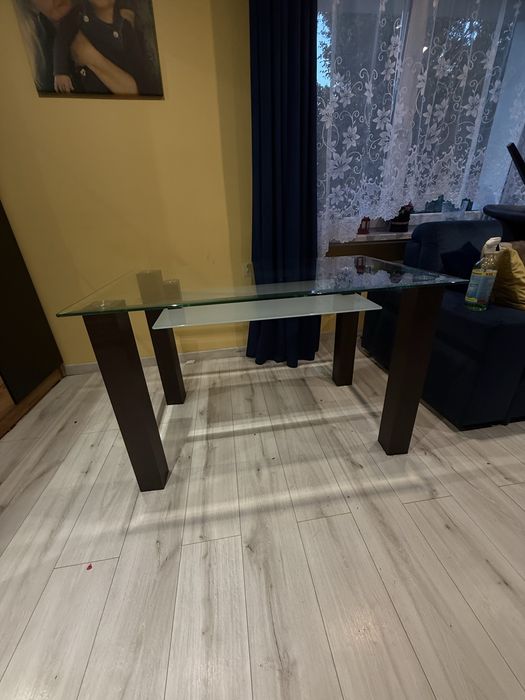 Sprzedam stol  szklanny