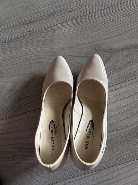 Buty polskiej marki Krzyś-But, rozmiar 38