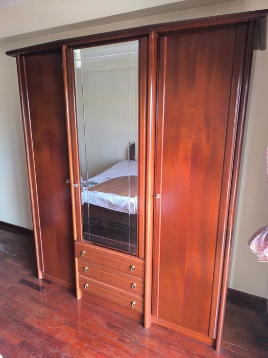 Roupeiro grande para quarto