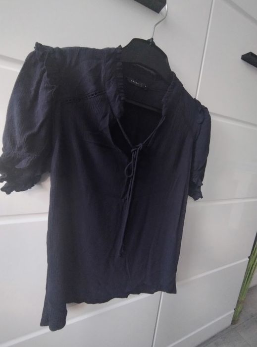 House ,piękna ekegancka czarna bluzeczka rozmiar S