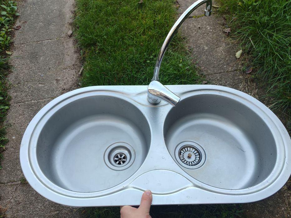 Kompletny zlewozmywak wraz z baterią