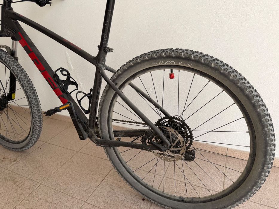 Trek Marlin 5 (2025) – Estado quase novo