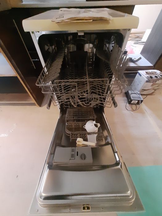 Посудомийна машина Hansa  HDW-451