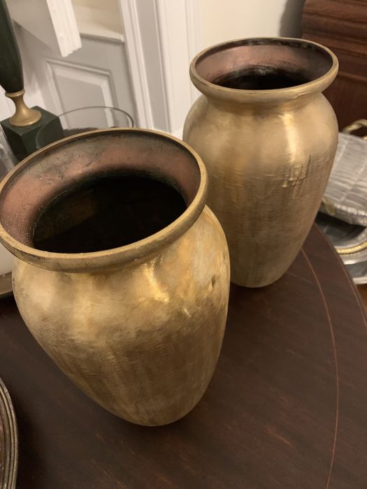 Par de jarras douradas428623759053967361
