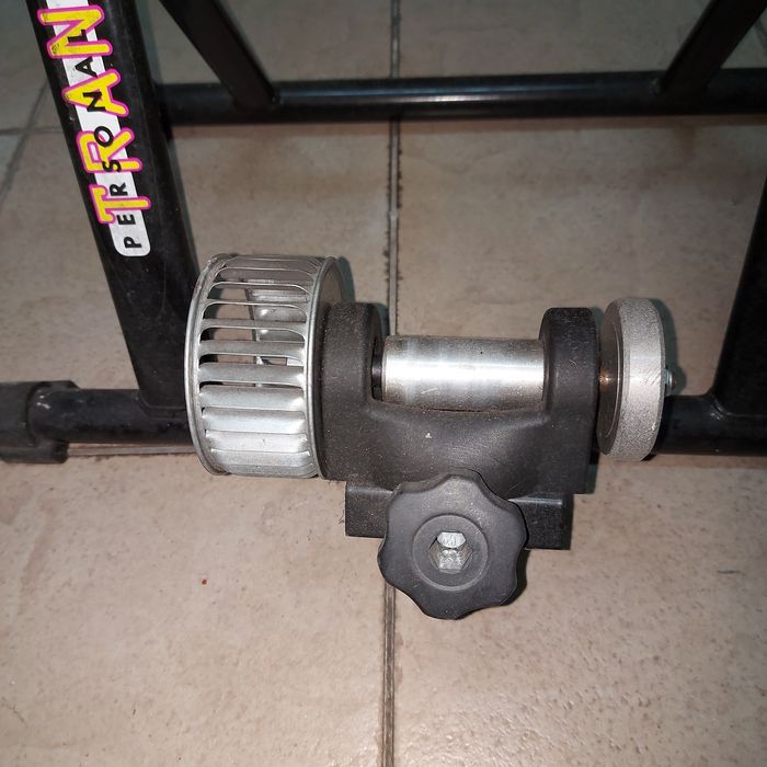 Rolo de treino indoor para bicicleta64862000160129124