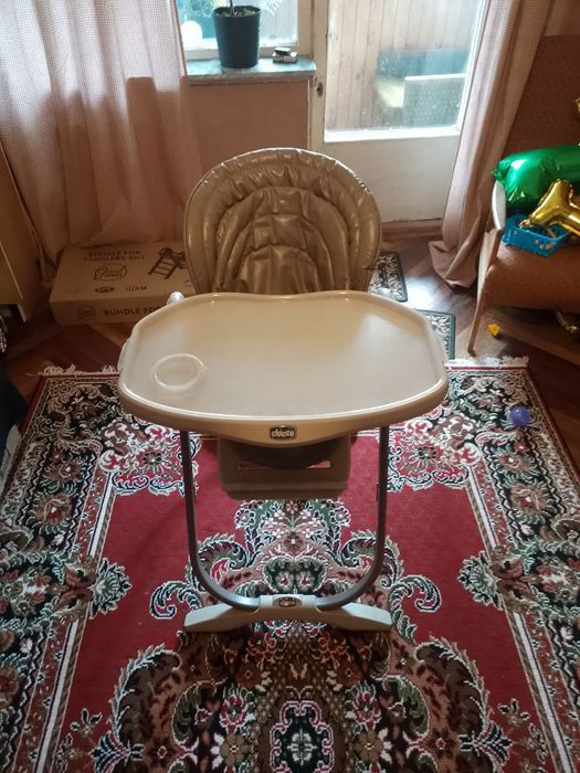 Стільчик Chicco Magic