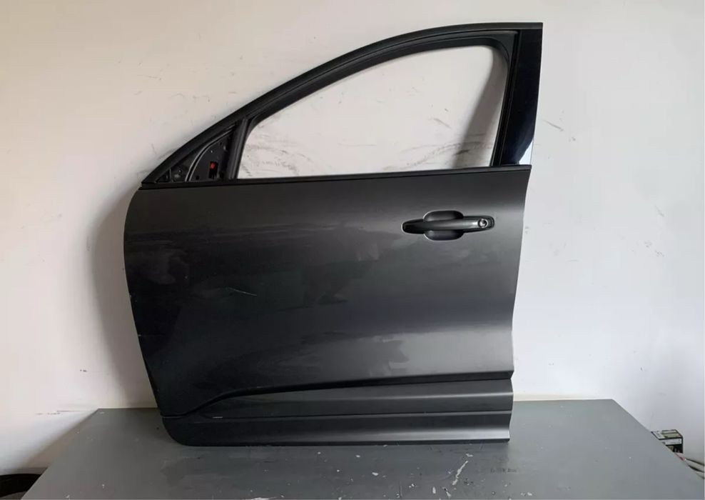 Двері перед ліво Escape 2020 mk4 , Дверь перед лево ескейп 2020 мк4.