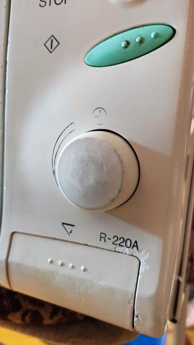 Продается микроволновка Шарп R-220A