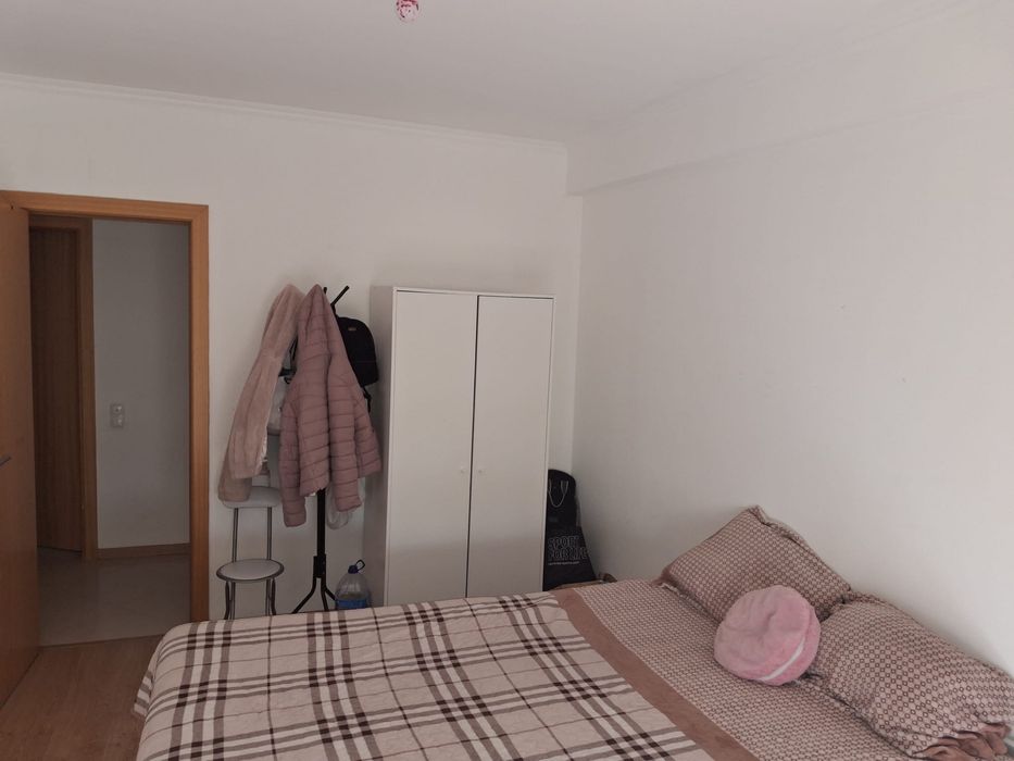 Quarto para arrendar