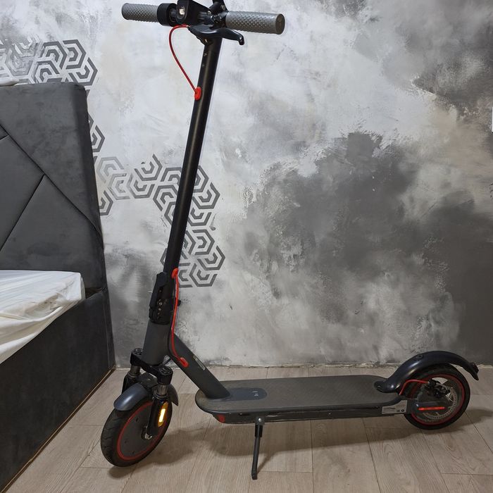 Електросамокат  Xiaomi Mi Scooter  Pro 4
