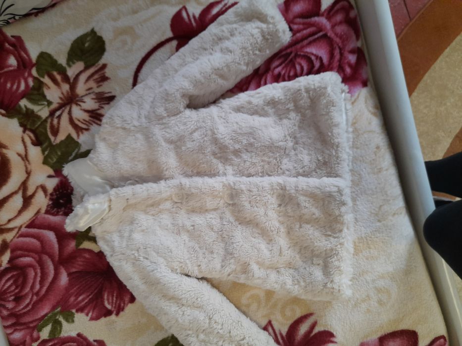 Шубка на дівчинку