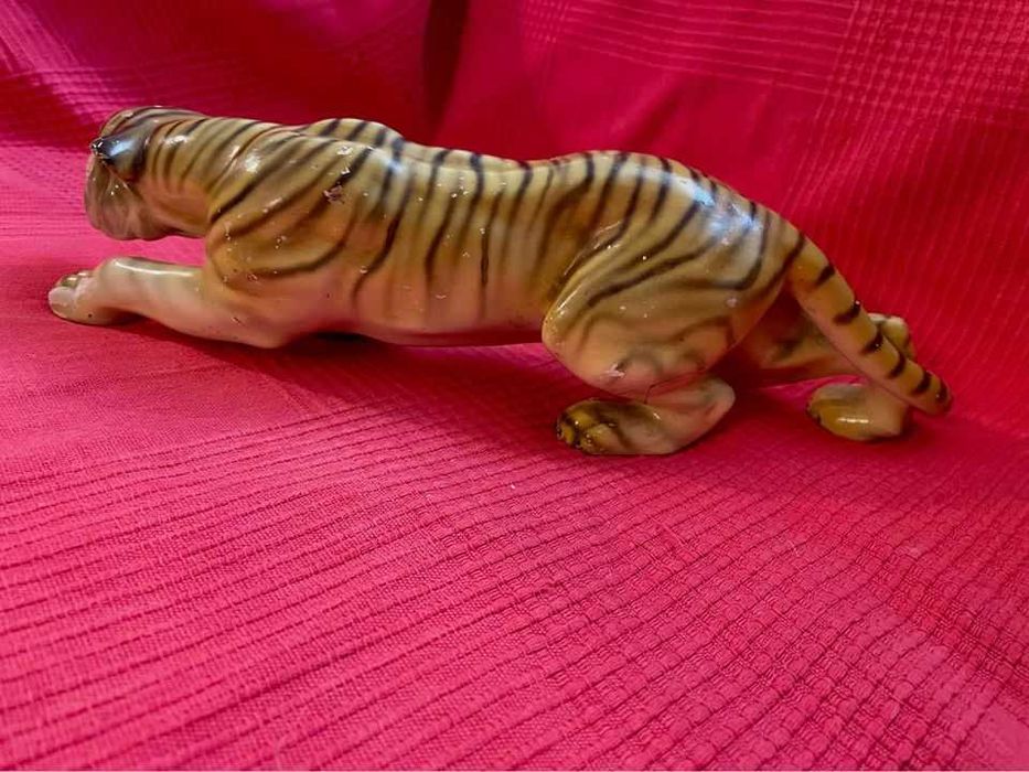 Tigres e outros felinos antigos e vintage