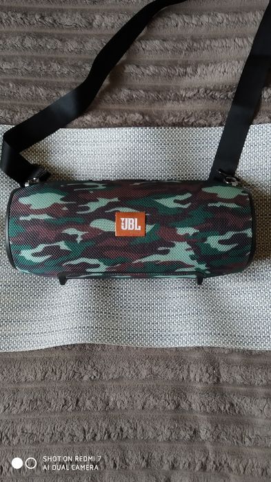 Продам блютуз колонку GBL