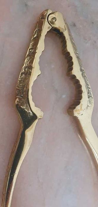 Antique-style nutcracker imitation.64737755810563121