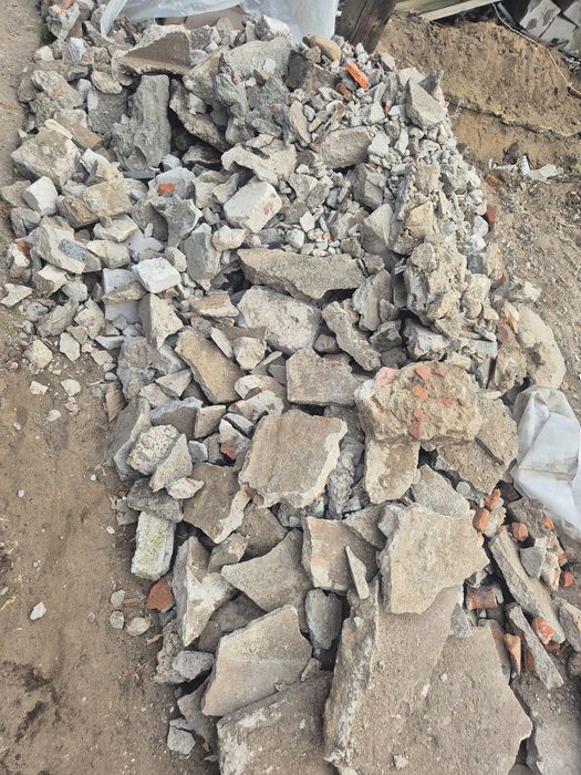 Oddam gruz z rozbiórki