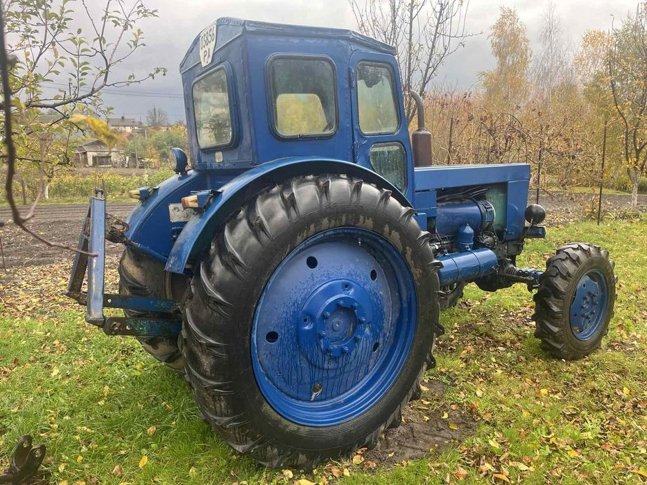 Трактор ЛТЗ Т-40АМ