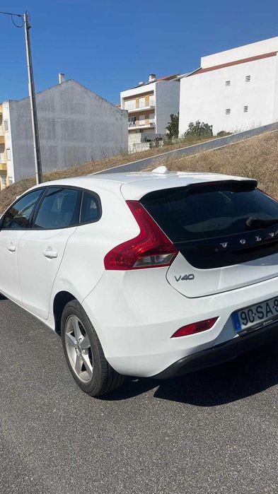 Volvo V40 Kinetic D2 2.0 Diesel | 2016 | 72.700 km | Manual