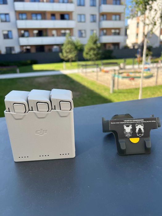Dron DJI Mini 4 Pro Fly More Combo (RC 2)