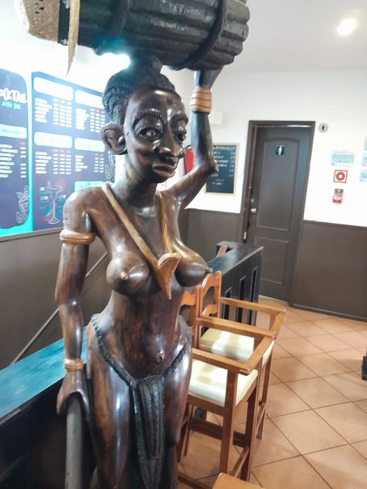 Vendo para desocupar feito a mão