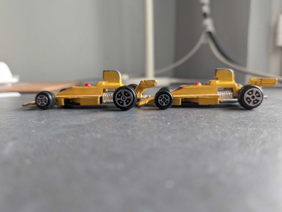 Yatming - Lola T370 - No. 1311 x2