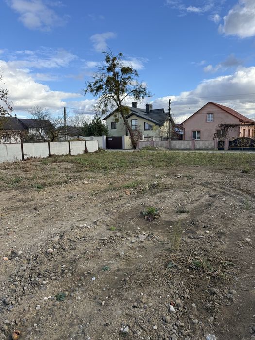 Продам ділянку 10 соток, Вовчинець, вул. Шевченка — власник