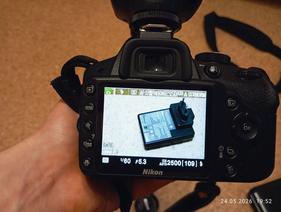 Nikon D3200 + об'єктив 18-55 VR + спалах YN565EX + сумка