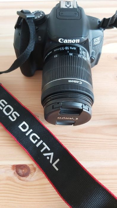 Canon EOS 700D + Acessórios