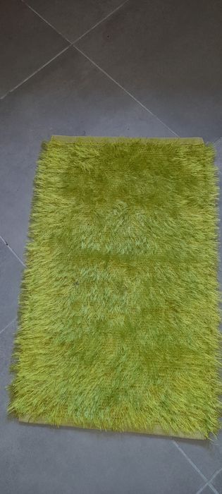 Vendo ou troco tapetes roxo e verde