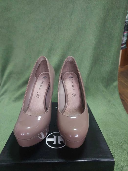 Туфли на каблуке 37р.