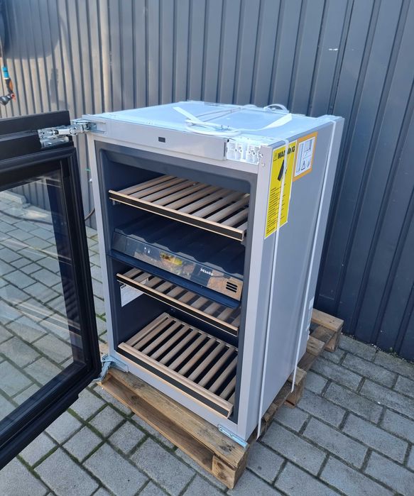 Chłodziarka do wina, winiarka Miele KWT 6422 iG Graphitgrey. Jak nowa