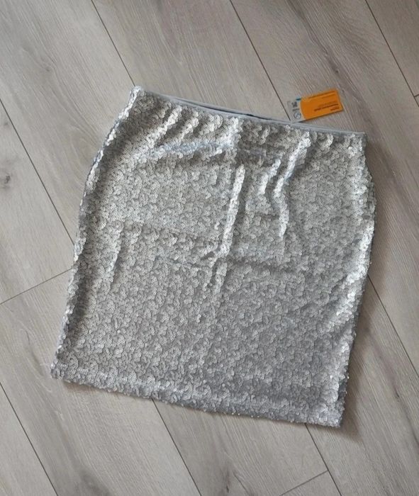 Nowa spódnica Sylwester Święta uciągliwa cekiny r.S