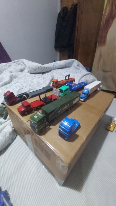 Miniaturas de camiões