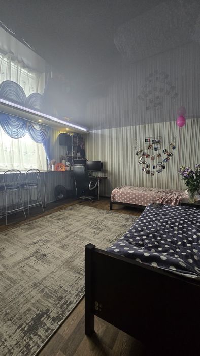 Продам дом с бассейном вул  Незламна