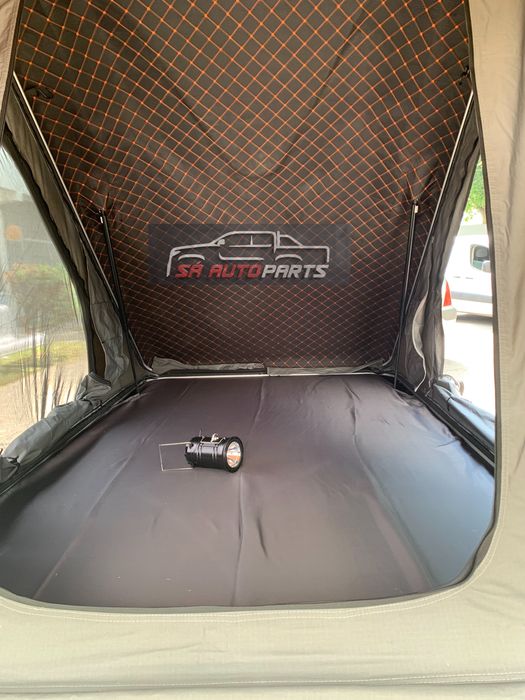 TENDA DE TEJADILHO RÍGIDA