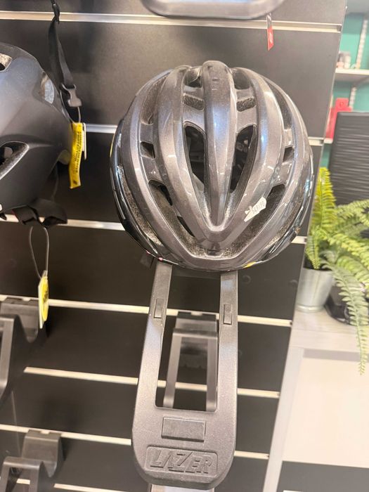 Wieszak na kask, spacewall, ekspozytor